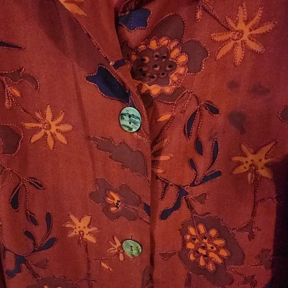 Chico's Design 100% Silk Jacket Women Red Embroidered Front Button Floral Size 2 - Picture 5 of 9